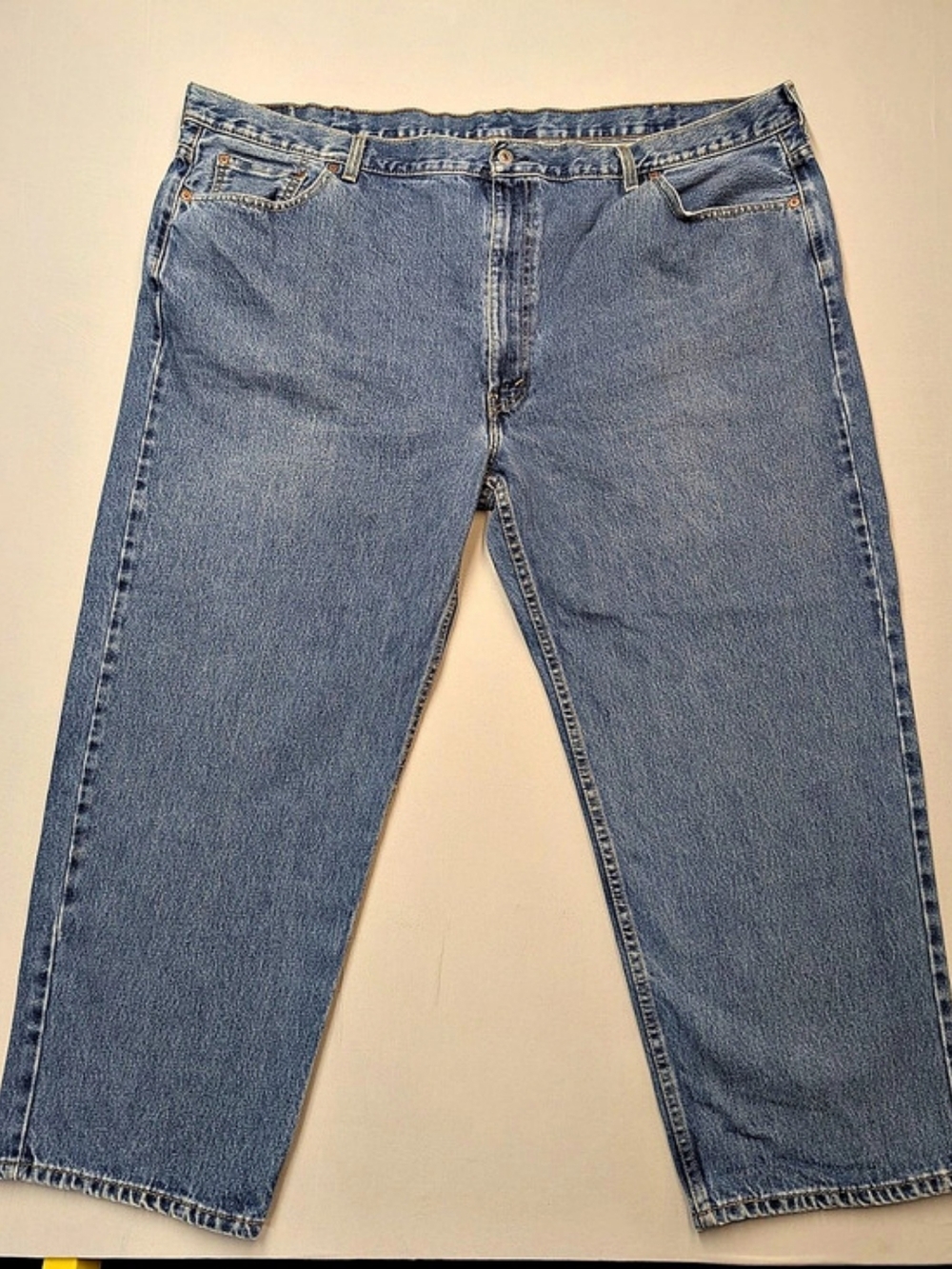 Levi's 550 Relaxed Fit Tapered Blue Medium Wash Denim Jeans Men's Size 52x29